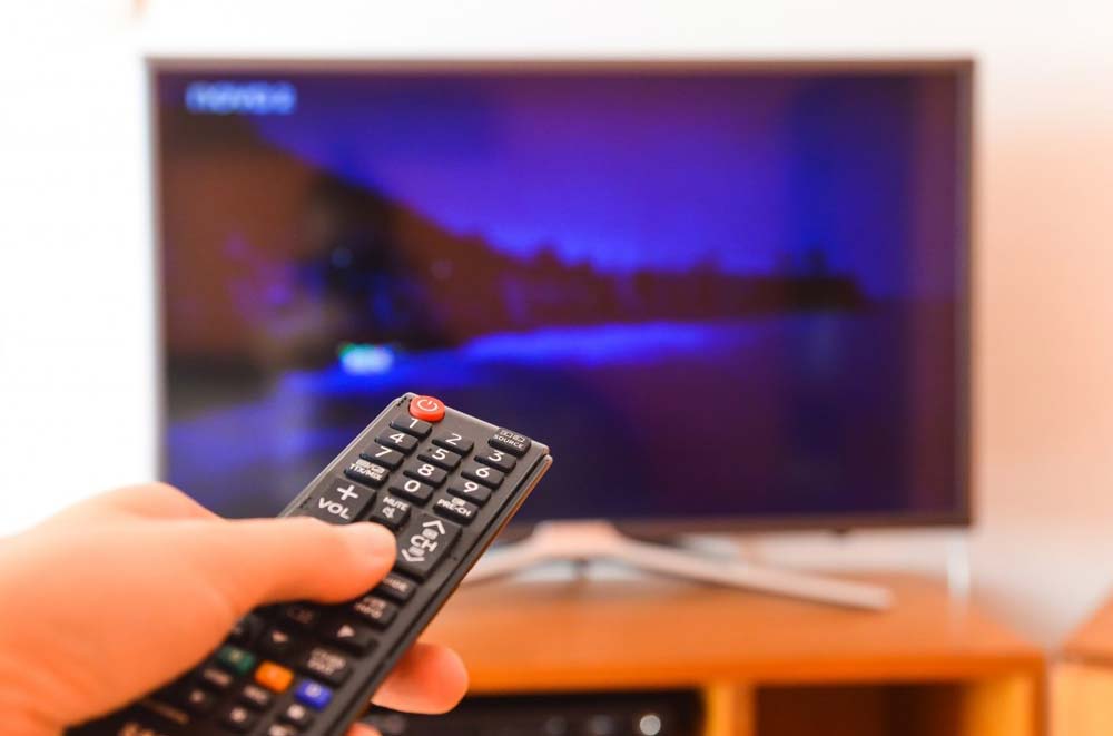 Cara Menyalakan TV Sharp Tanpa Remote